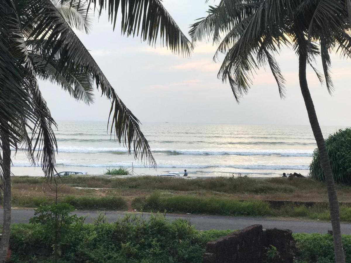 Corniche Beach Resort Mulappilangād Exteriér fotografie
